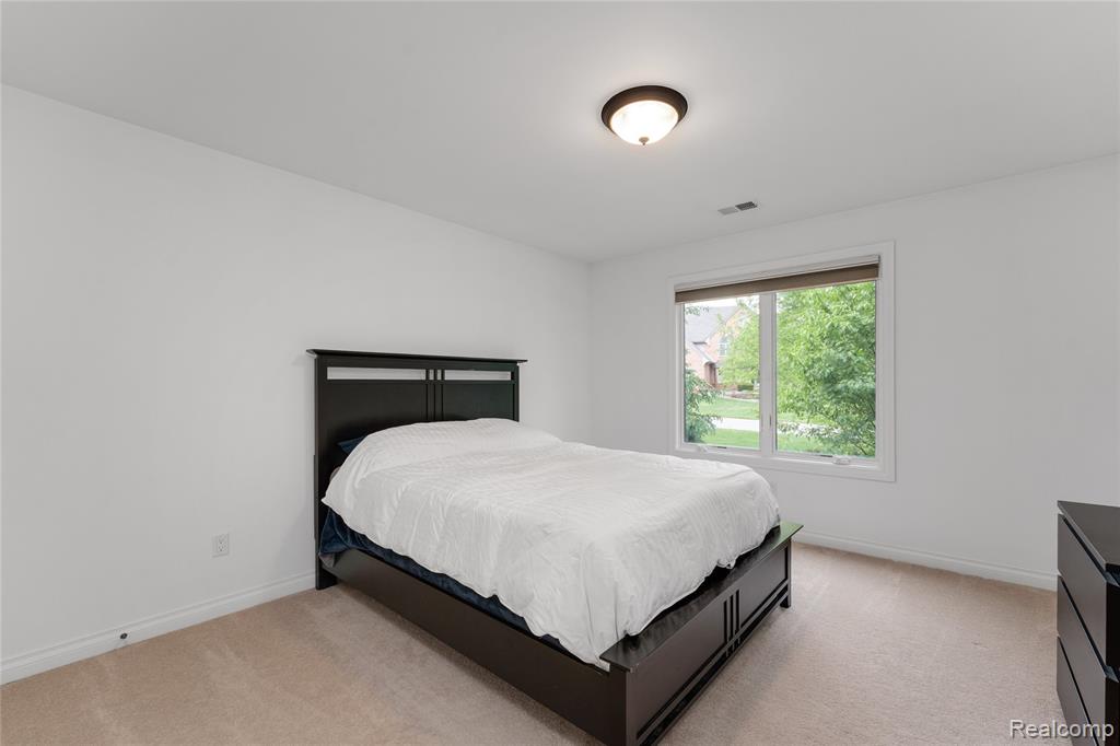 2761 Plum Creek Drive, Oakland, MI — Photo 37