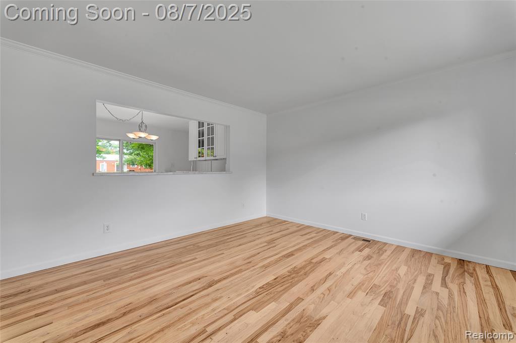 43403 Vivian Drive, Sterling Heights, MI 48313 — Photo 9
