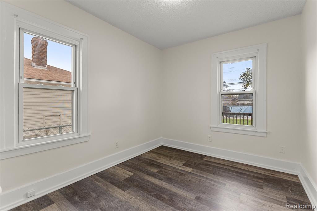 5629 Katherine Street, Dearborn Heights, MI 48125 — Photo 13