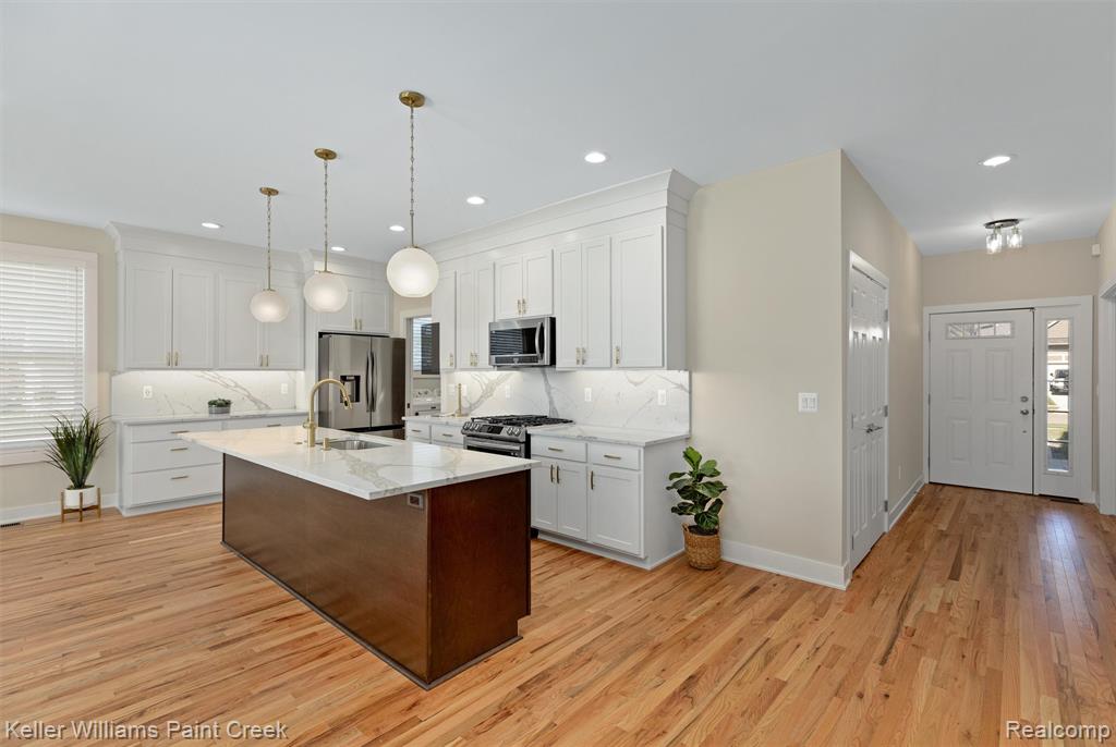 7955 Jordan Drive, Waterford, MI 48327 — Photo 10