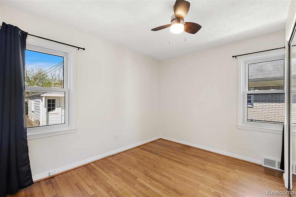 20879 Beaufait Street, Harper Woods, MI 48225 — Photo 21