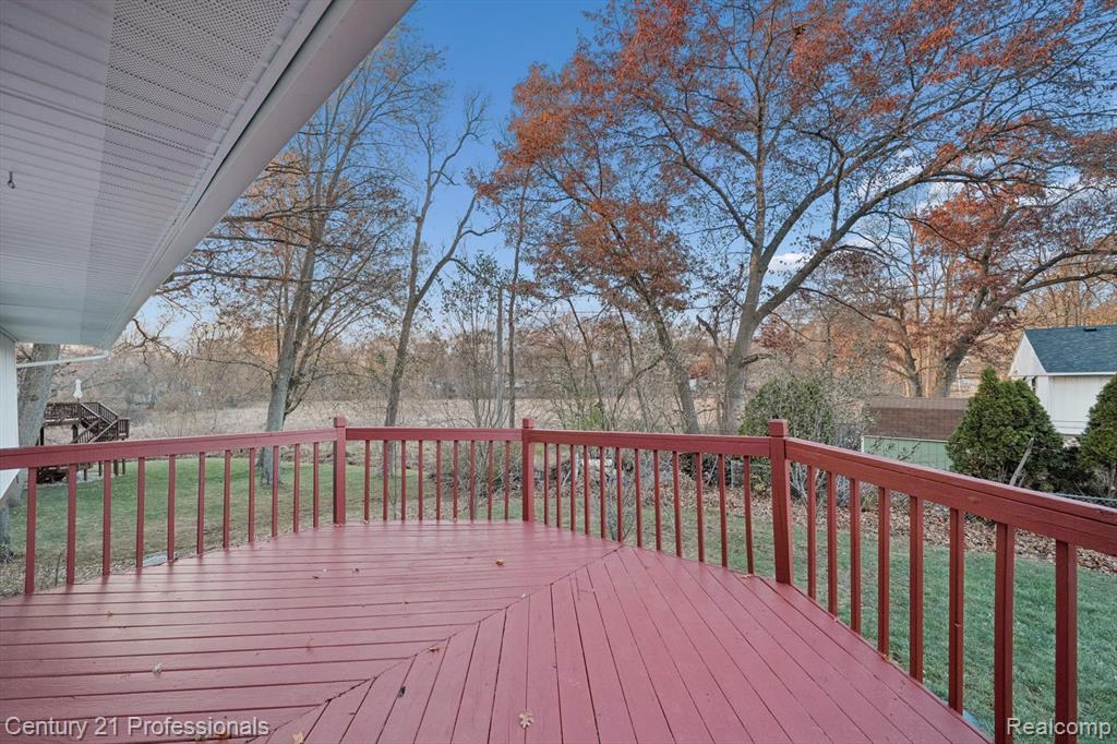 1268 Amarillo Street, Wolverine Lake, MI 48390 — Photo 34