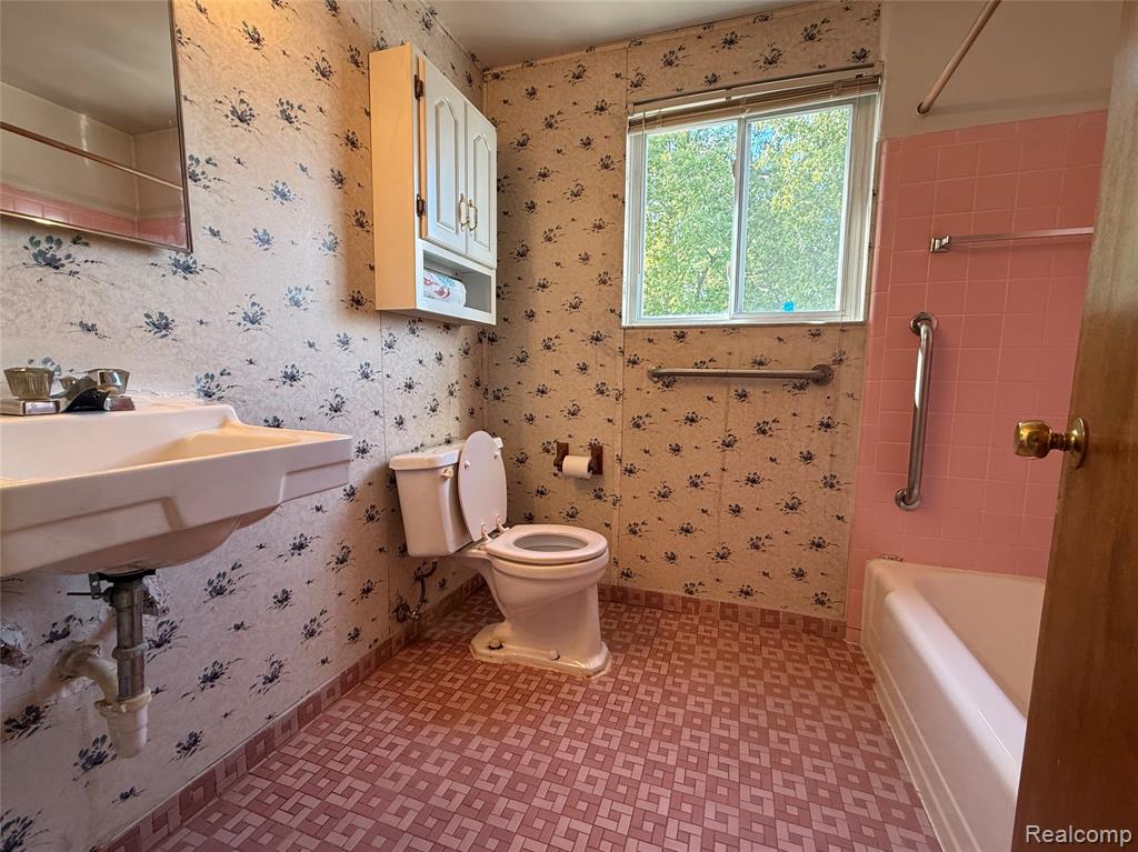 7505 Donna Street, Westland, MI — Photo 19