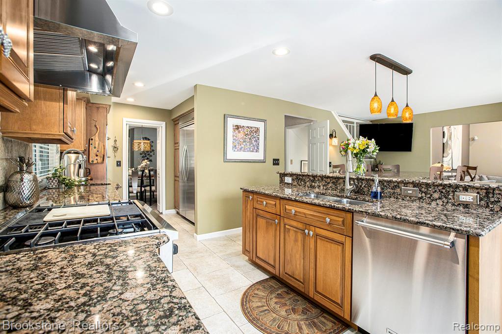 4057 Cypress Drive, Troy, MI 48085 — Photo 14