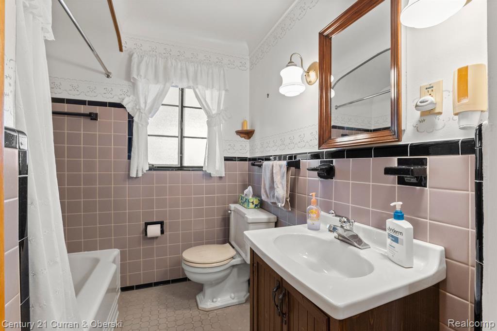 932 N VERNON Street, Dearborn, MI 48128 — Photo 20