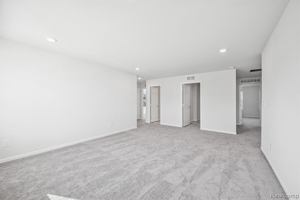 719 Knollwood Bend, Chelsea, MI 48118 — Photo 19