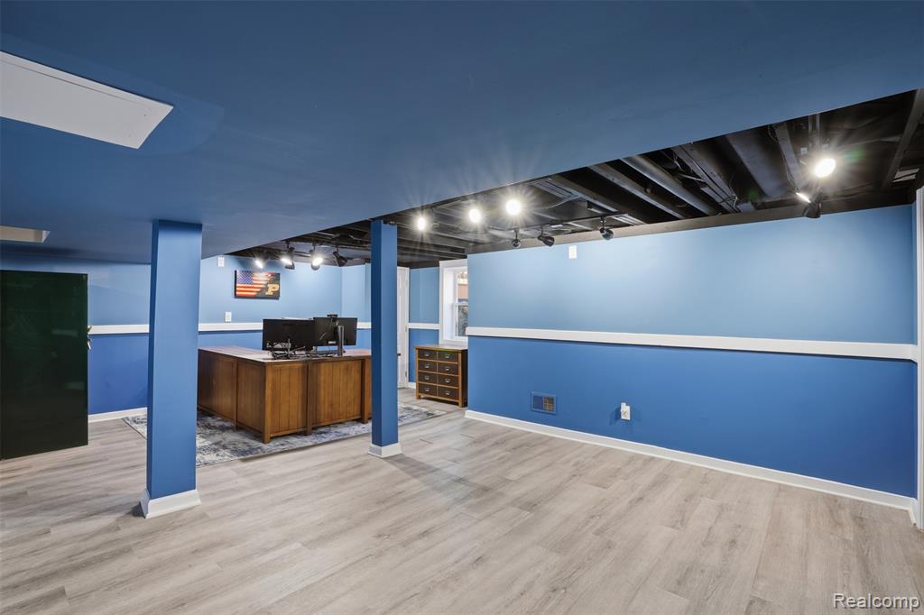 9669 Hadley Road, Clarkston, MI 48348 — Photo 38