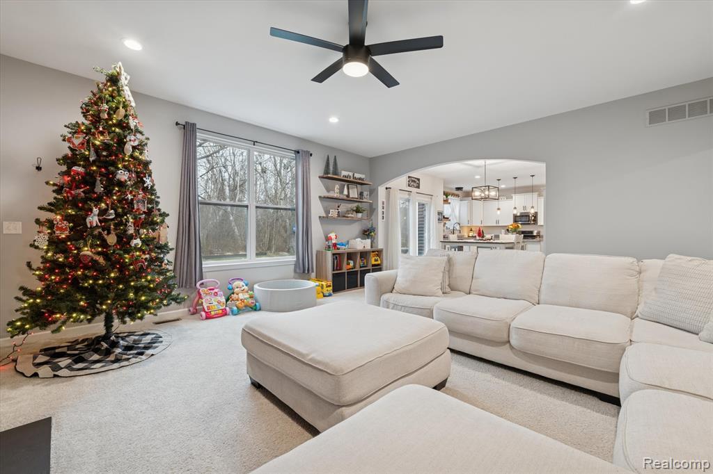 48138 Manhattan Drive, Macomb, MI 48042 — Photo 10