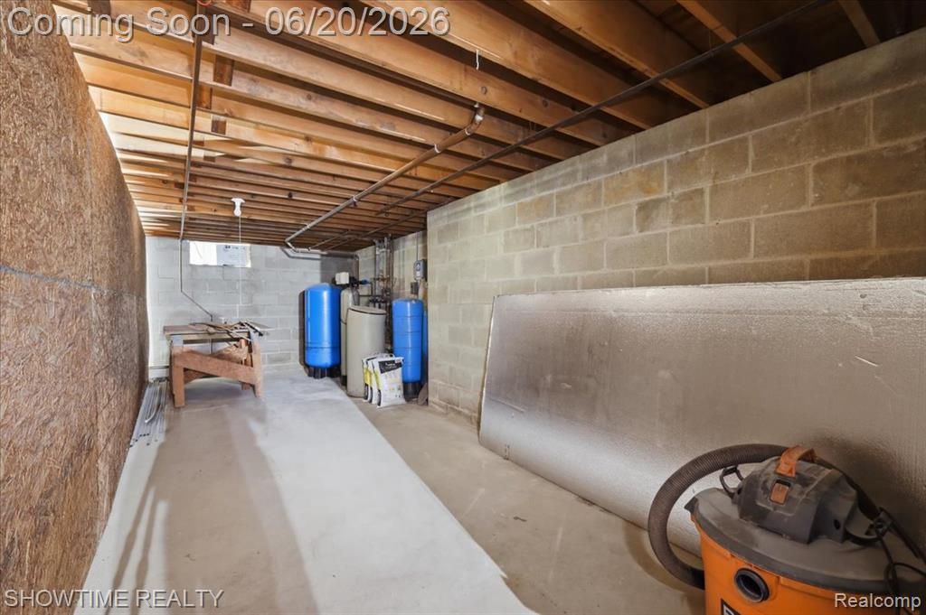 1661 Madeline Drive, Lapeer, MI 48446 — Photo 38