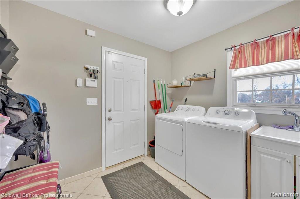 5082 BIRCH TREE Court, Grand Blanc, MI 48439 — Photo 17