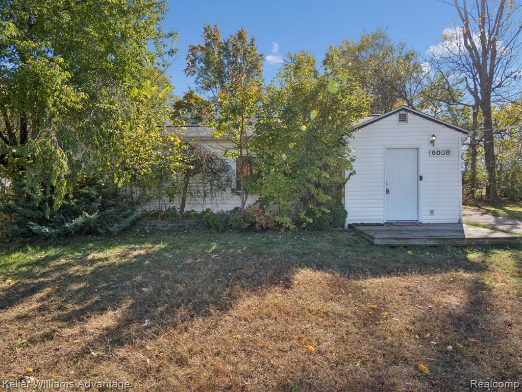 6008 Burroughs Avenue, Sterling Heights, MI 48314 — front exterior