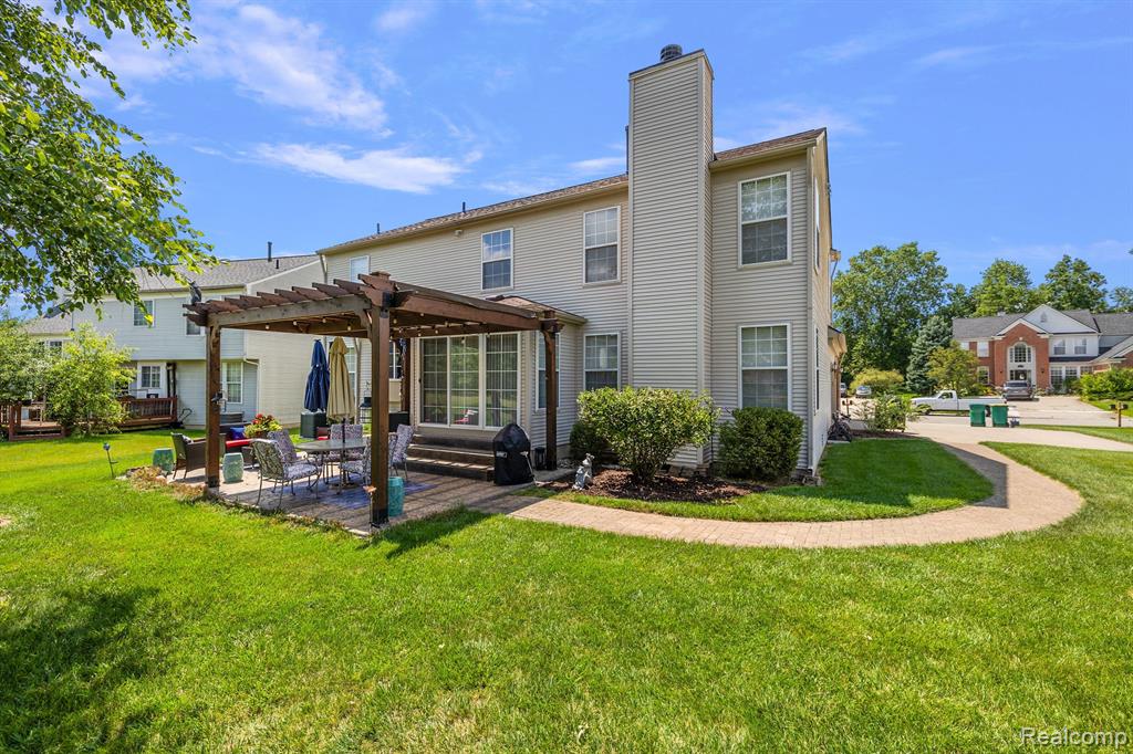 8057 PEBBLESTONE Drive, Ypsilanti, MI 48197 — Photo 43