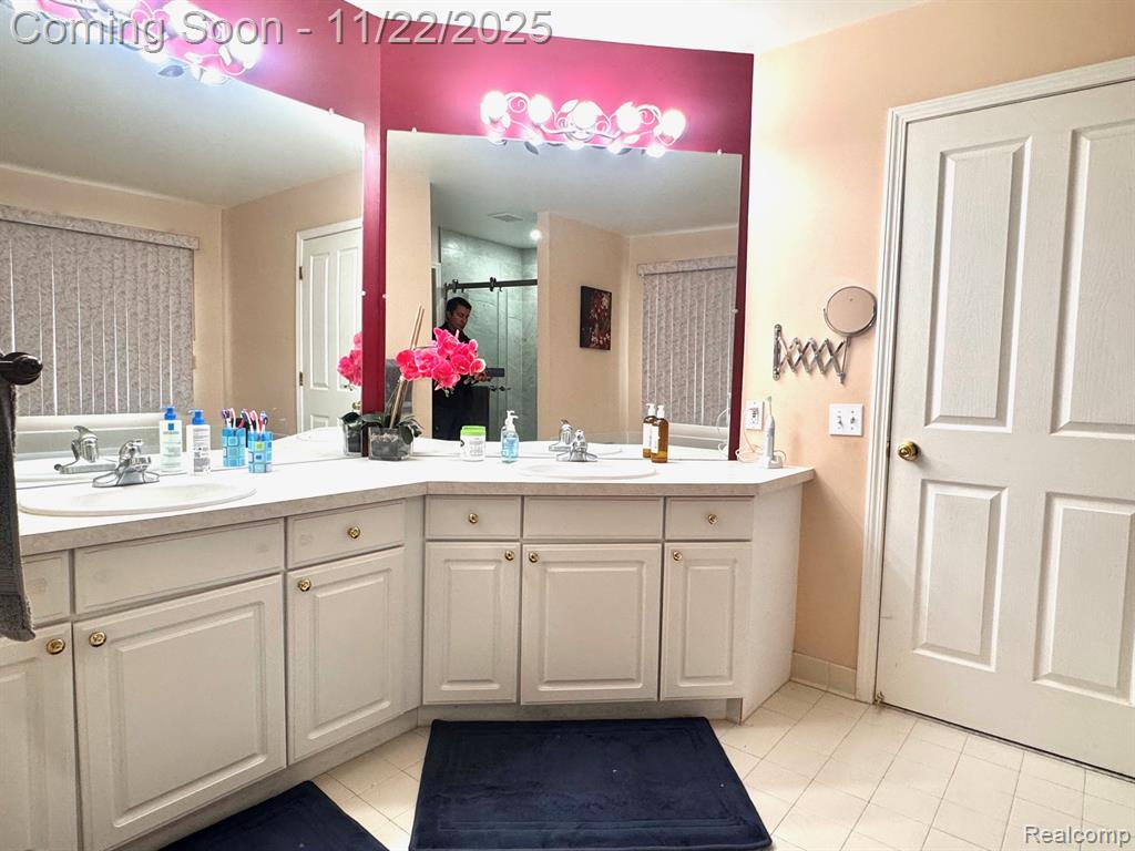 4728 Walden Drive, Troy, MI 48098 — Photo 20