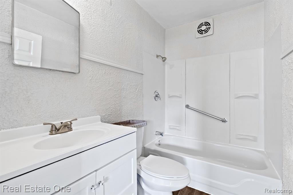 7957 PINE Street, Taylor, MI 48180 — Photo 14