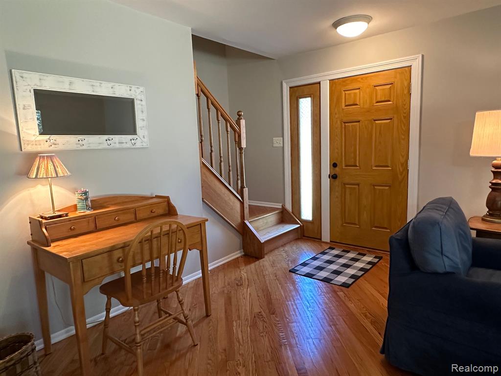 424 W ROCKWELL Street, Fenton, MI 48430 — Photo 9