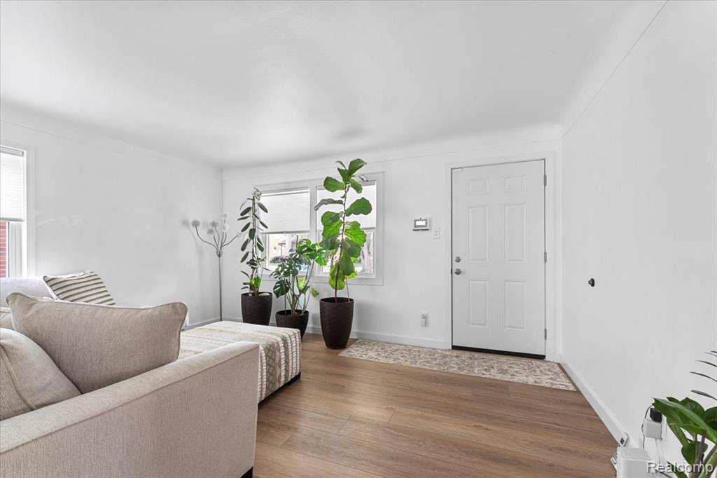 9684 Fox Avenue, Allen Park, MI 48101 — Photo 5