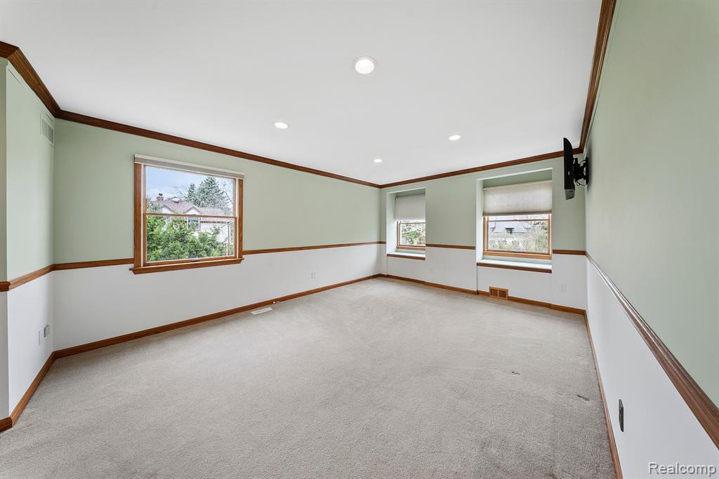 9415 Lakewood Drive, Grosse Ile, MI 48138 — Photo 22
