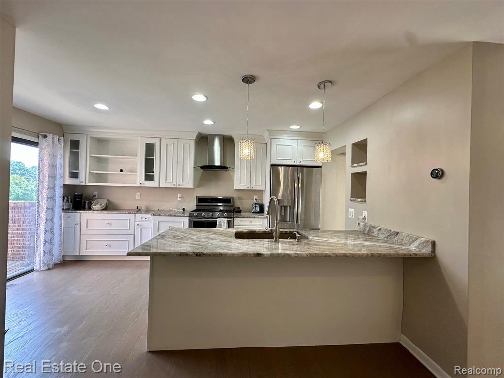 410 Willow Grove Lane, Rochester Hills, MI 48307 — Photo 3