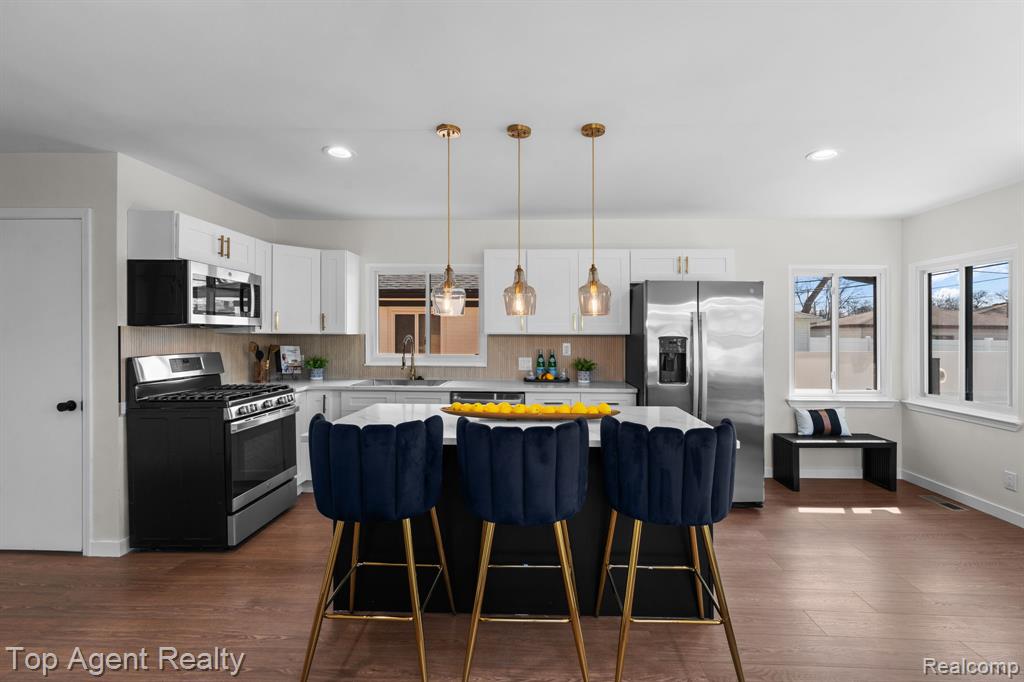 23701 Marlow Street, Oak Park, MI 48237 — Photo 4