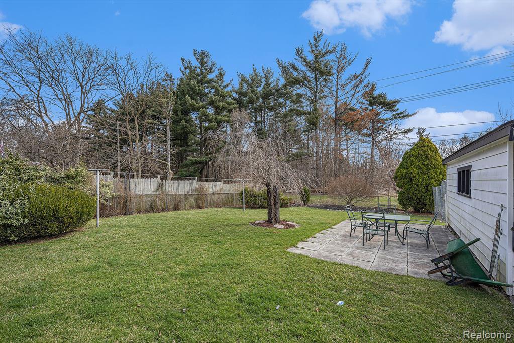 47546 ROLAND Street, Utica, MI 48317 — Photo 22