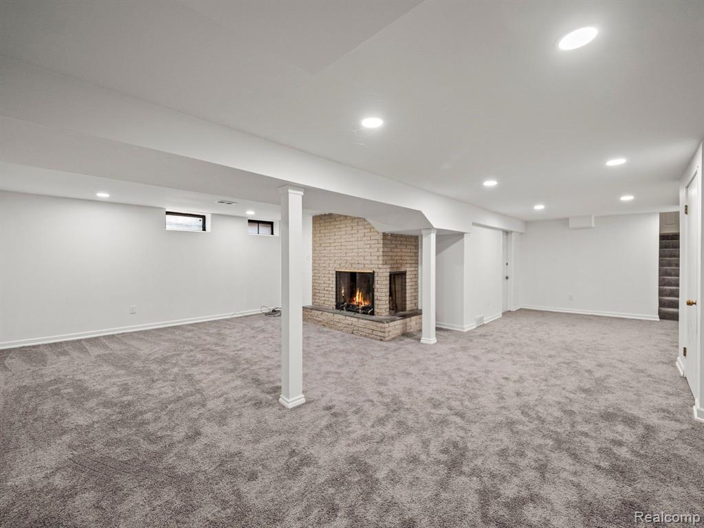 7011 WHITE PINE Drive, Bloomfield Hills, MI 48301 — Photo 22