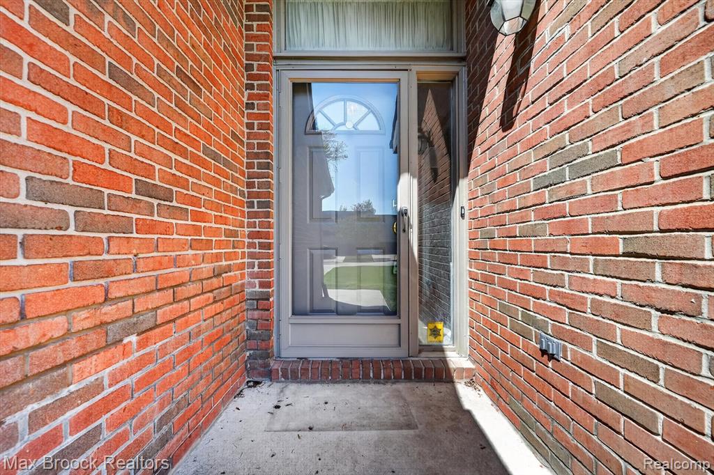 1822 Pebble Creek Drive, Canton, MI 48188 — Photo 4