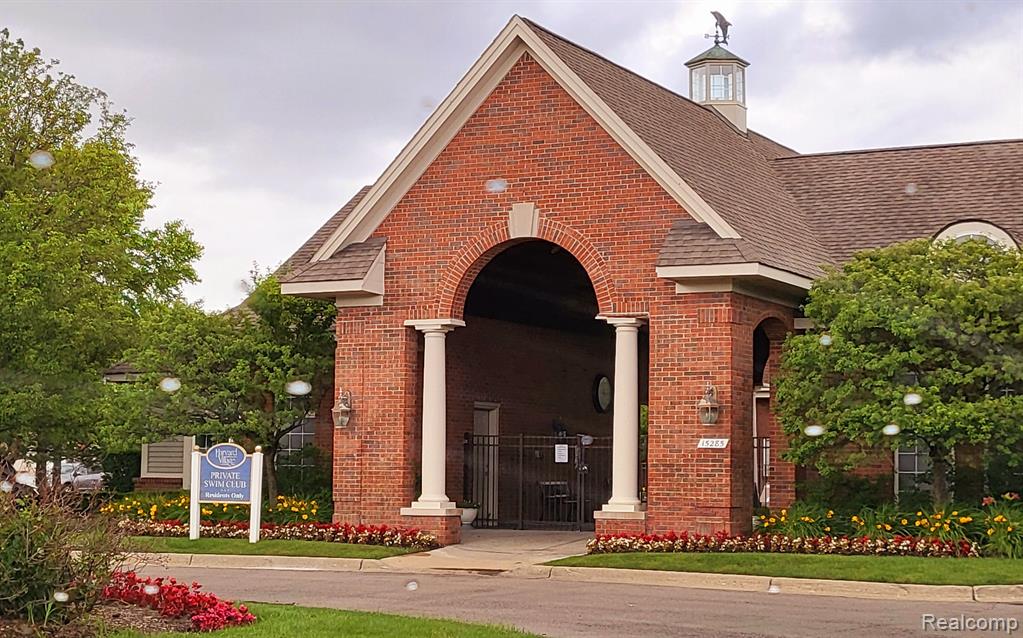 44275 PRINCETON Drive, Clinton Twp, MI 48038 — Photo 3
