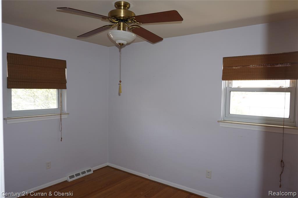 25659 Baldwin Street, Dearborn Heights, MI 48127 — Photo 17