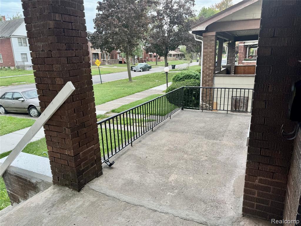 4013 BENITEAU Street, Detroit, MI 48214 — Photo 13