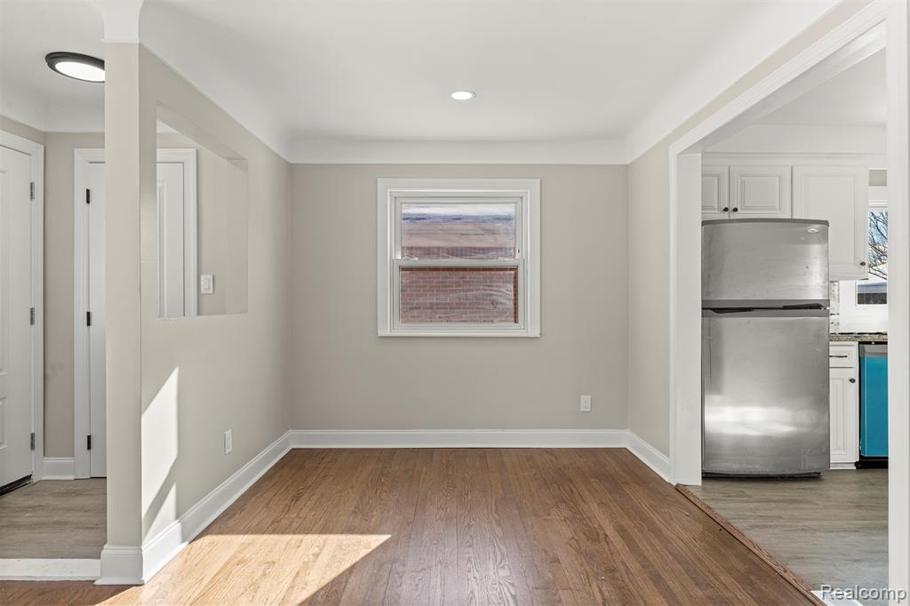 9327 Columbia, Redford, MI 48239 — Photo 9
