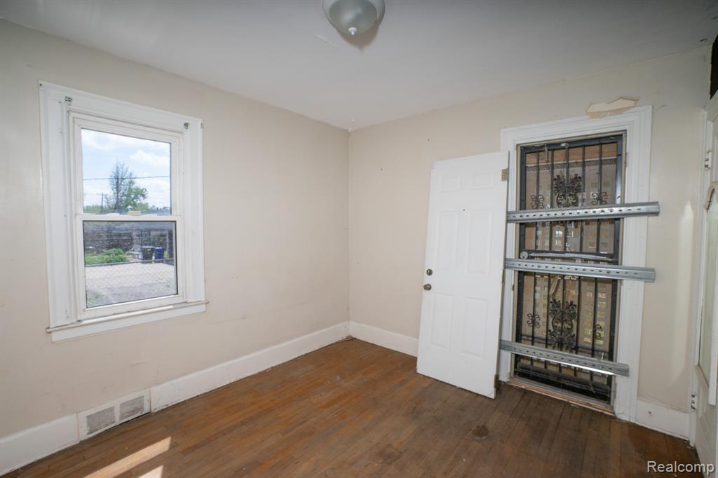 14845 FREELAND Street, Detroit, MI 48227 — Photo 13