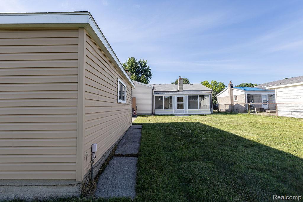 15270 Cambridge Drive, Fraser, MI 48026 — Photo 37
