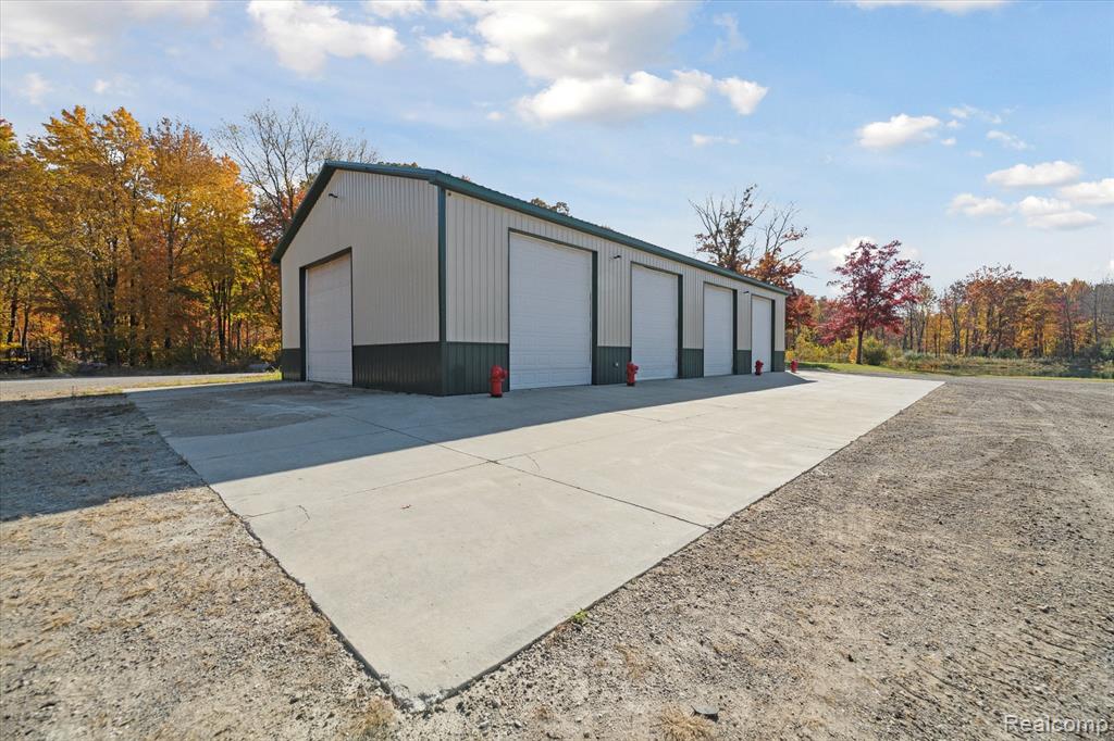 2160 E Jones Road, Howell, MI 48855 — Photo 32