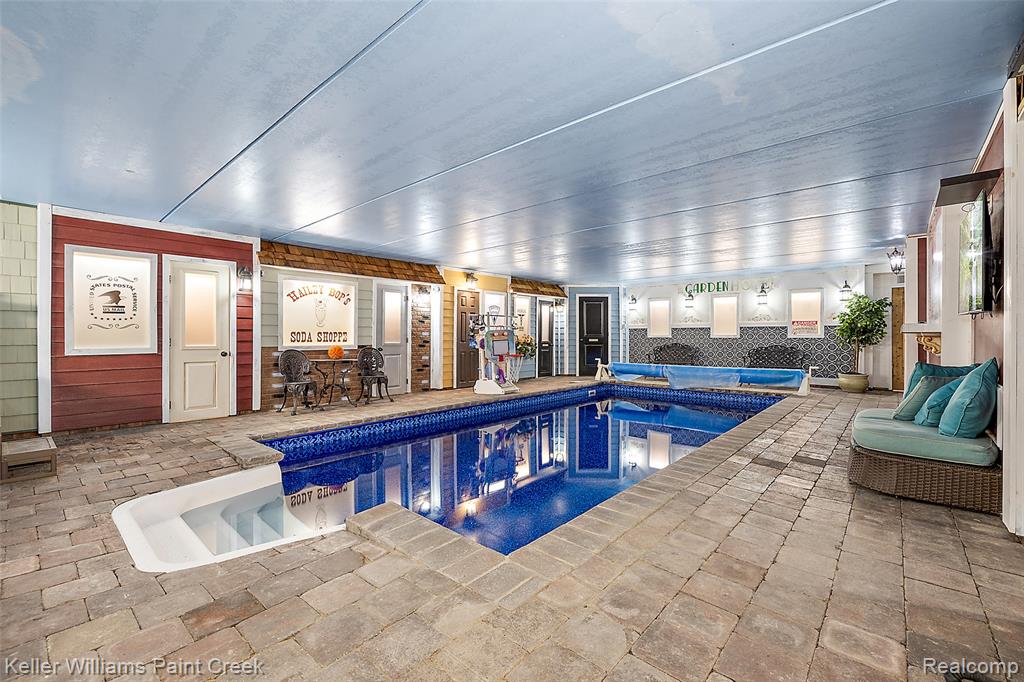 328 S Broadway Street, Lake Orion, MI 48362 — Photo 89