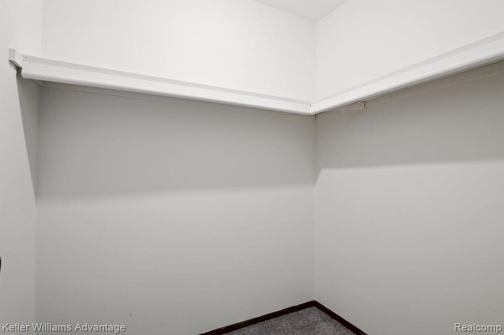 31993 W 12 MILE Road, 313, Farmington Hills, MI 48334 — Photo 23