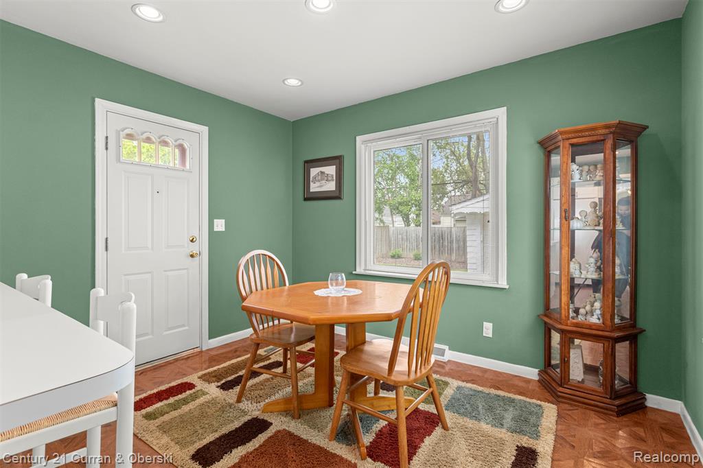 919 Whitcomb Avenue, Royal Oak, MI 48073 — Photo 9