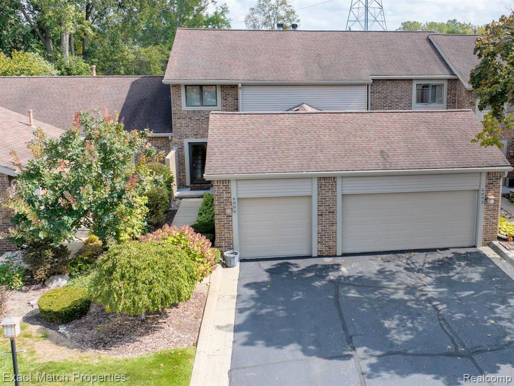 6896 NORTHCREST Way E, 15, Clarkston, MI — Photo 3