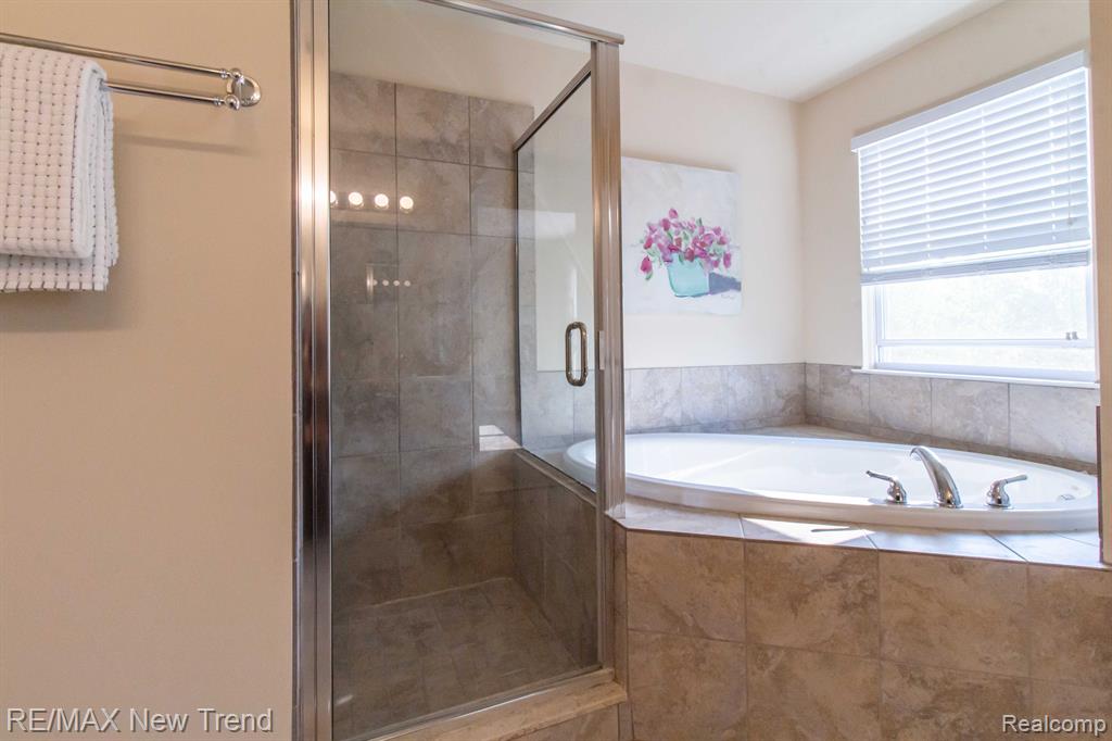 24485 ROSEMONT Drive, South Lyon, MI 48178 — Photo 26