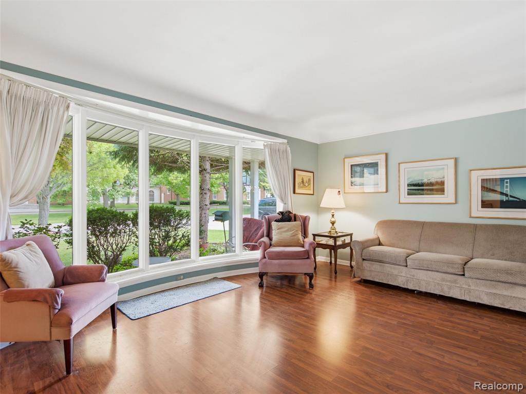 883 Briarcliff Drive, Grosse Pointe, MI 48236 — Photo 10