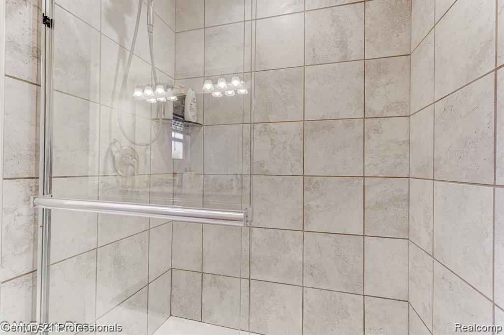 43646 Prospect Lane, Novi, MI — Photo 31