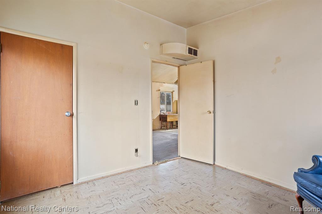 6378 Beth, Brighton, MI 48116 — Photo 16