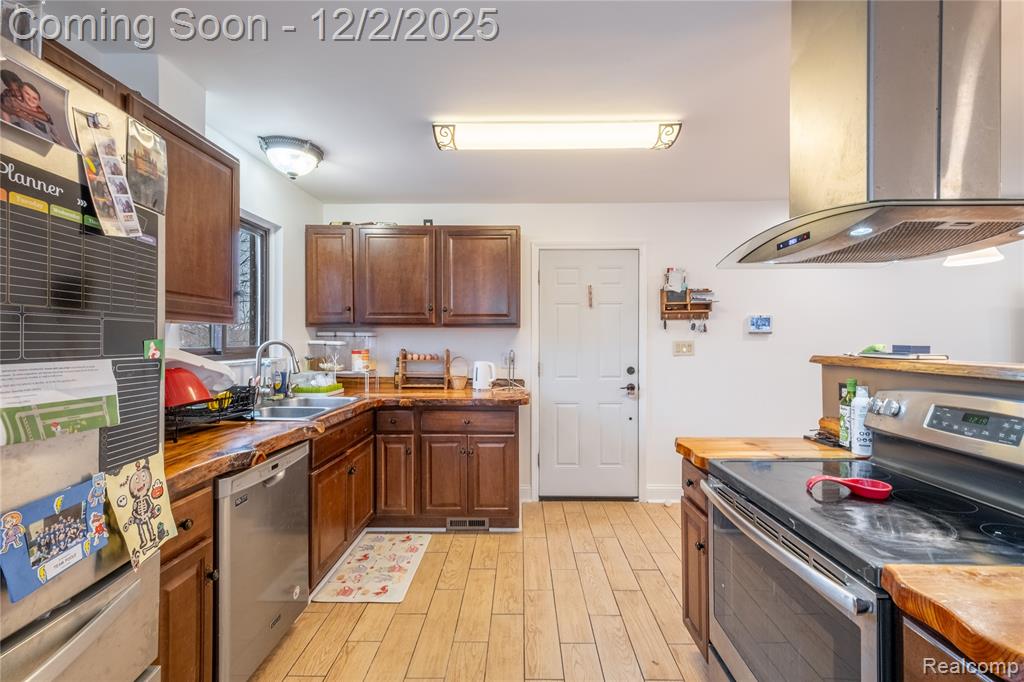 2400 Hummer Lake Road, Ortonville, MI 48462 — Photo 10