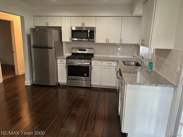 8768 Whitehorn Street, Romulus, MI 48174 — Photo 17