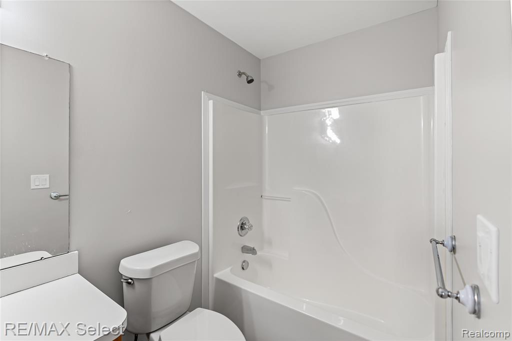708 Wilberforce Drive, Flint, MI 48503 — Photo 18