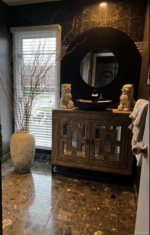 5292 Pond Bluff Drive, West Bloomfield, MI 48323 — Photo 38