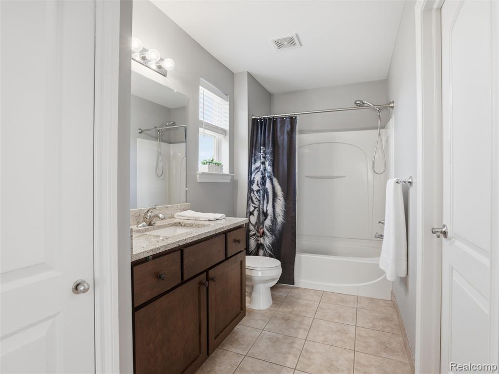 3905 Andover Avenue, Auburn Hills, MI 48326 — Photo 20