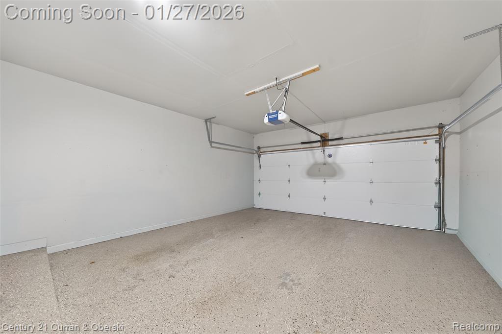 48645 Sutton Bay Court, Utica, MI 48315 — Photo 17