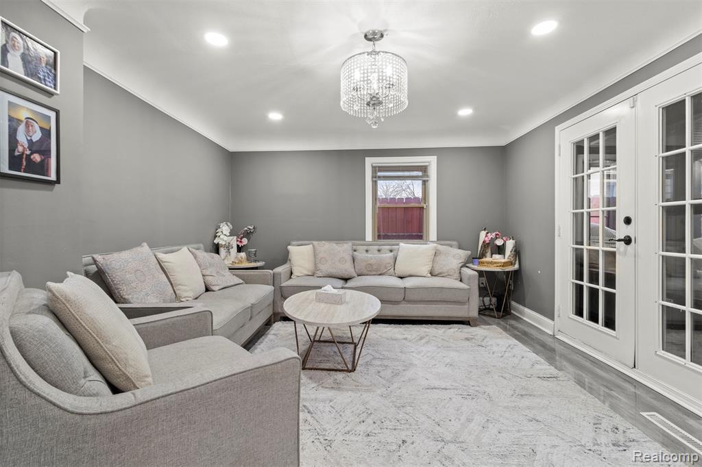 4221 Campbell Street, Dearborn Heights, MI 48125 — Photo 16