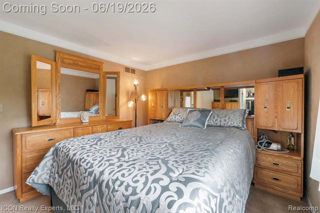 39738 Day Drive E, Clinton Twp, MI 48038 — Photo 34