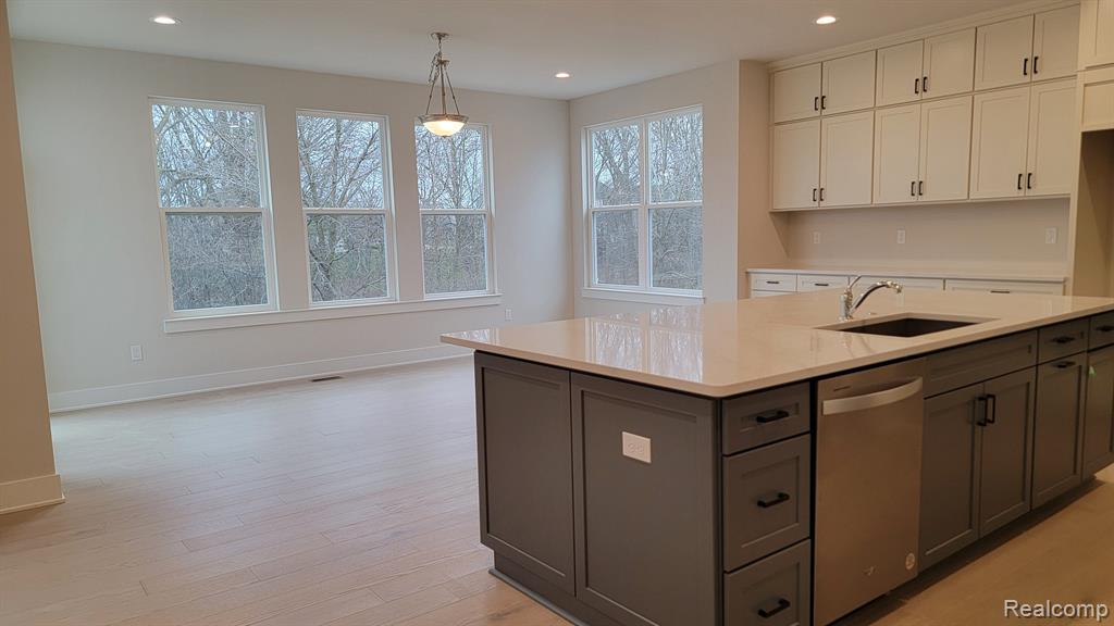 58268 INTERNATIONAL Drive, South Lyon, MI 48178 — Photo 11